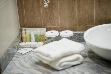 Фото номера Полулюкс без балкона Отель Stavros Hotel г. Мамая 2
