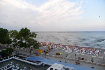 Фото номера Полулюкс с видом на море Отель Hotel Dacia Sud г. Мамая 4