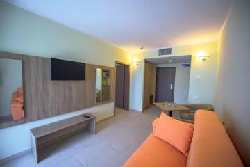 Фото номера Апартаменты с 1 спальней Отель Hotel Piccadilly г. Мамая 3