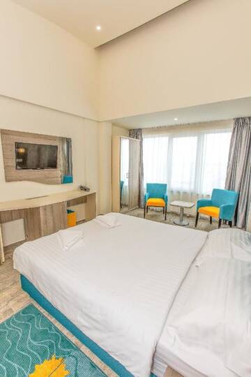 Фото номера Двухместный полулюкс с 1 кроватью без балкона Отель Hotel Riviera г. Мамая 2