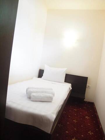 Фото номера Трехместный номер Отель Hotel Marie г. Мамая 9
