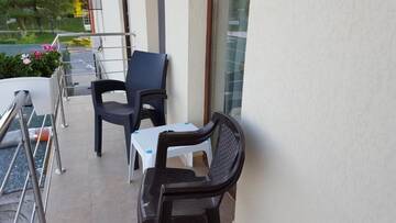 Фото номера Апартаменты с с 2 спальнями и балконом, боковой вид на море Отель Hotel Solea Beach г. Мамая 3