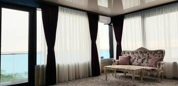 Фото номера Номер с кроватью размера &quot;king-size&quot; и видом на озеро Гостевой дом Almar Lake View г. Мамая 6