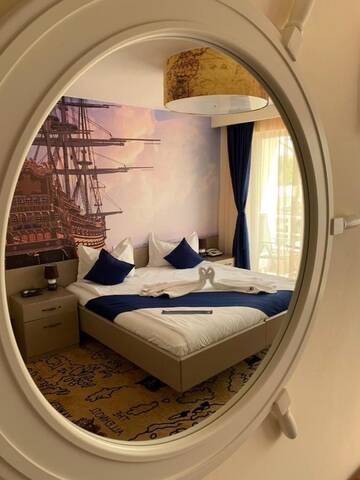Фото номера Улучшенный двухместный номер с 1 кроватью Отель Bicaz - Pirates Resort г. Мамая 2