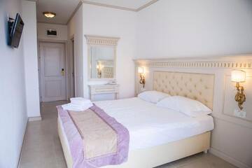 Фото номера Стандартный двухместный номер с 1 кроватью - 3 звезды Отель Hotel Sulina International г. Мамая 5