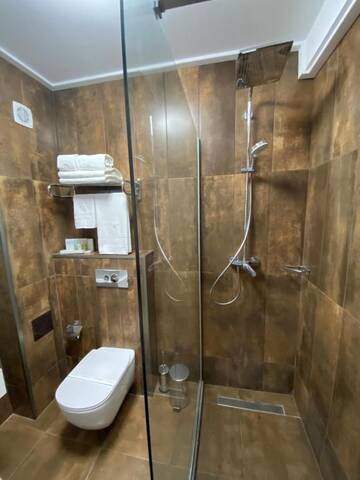 Фото номера Двухместный номер Делюкс с 1 кроватью и балконом Отель Quartz Boutique Hotel г. Мамая 6