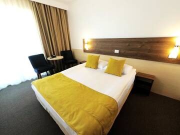 Фото номера Superior Queen Room with Sea View, JUNONA building Отель Zenith - Top Country Line - Conference &amp; Spa Hotel г. Мамая 2