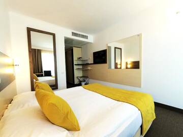 Фото номера Superior Queen Room with Sea View, JUNONA building Отель Zenith - Top Country Line - Conference &amp; Spa Hotel г. Мамая 4
