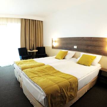 Фото номера Superior Twin Room without Sea-view, JUNONA building Отель Zenith - Top Country Line - Conference &amp; Spa Hotel г. Мамая 3