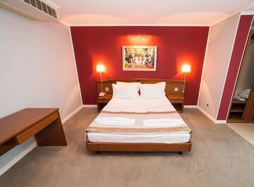 Фото номера Стандартный полулюкс Отель Hotel Bavaria Blu г. Мамая 22