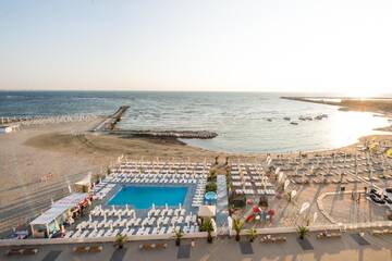 Фотографии Отель Hotel Malibu г. Мамая (Румыния) №4 Фото Отель Hotel Malibu г. Мамая 4