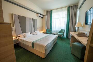 Фото номера Двухместный номер с 1 кроватью с видом на море Отель Hotel Malibu г. Мамая 4