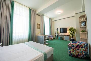 Фото номера Апартаменты с 1 спальней, террасой и панорамным видом Отель Hotel Malibu г. Мамая 5