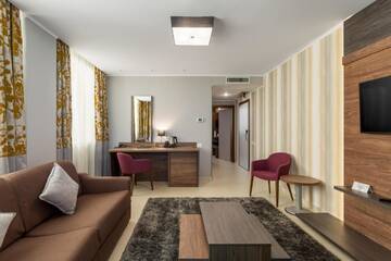 Фото номера Номер-студио с балконом Отель Splendid Conference &amp; Spa Hotel – Adults Only г. Мамая 3
