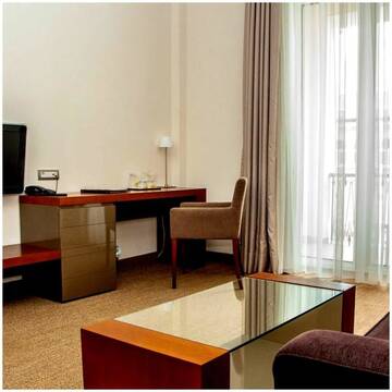 Фото номера Люкс Отель Iaki Conference &amp; Spa Hotel г. Мамая 3