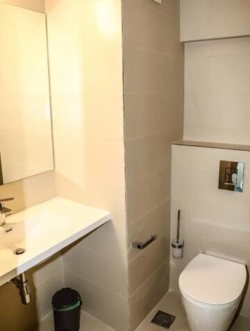 Фото номера Двухместный номер с 1 кроватью и балконом, вид на море Отель Alcor Beach Hotel г. Мамая 9