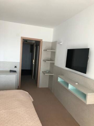 Фото номера Стандартный двухместный номер с 2 отдельными кроватями Отель Alcor Beach Hotel г. Мамая 7