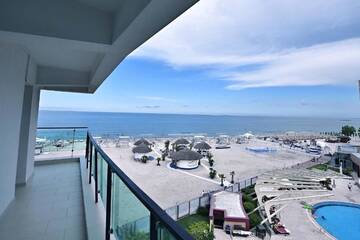 Фото номера Апартаменты с видом на море Отель Alcor Beach Hotel г. Мамая 4